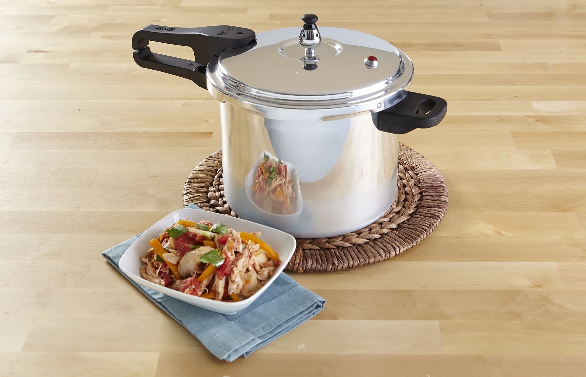 Imusa 7 Quart Stovetop Natural Finish Basic Pressure Cooker, Silver