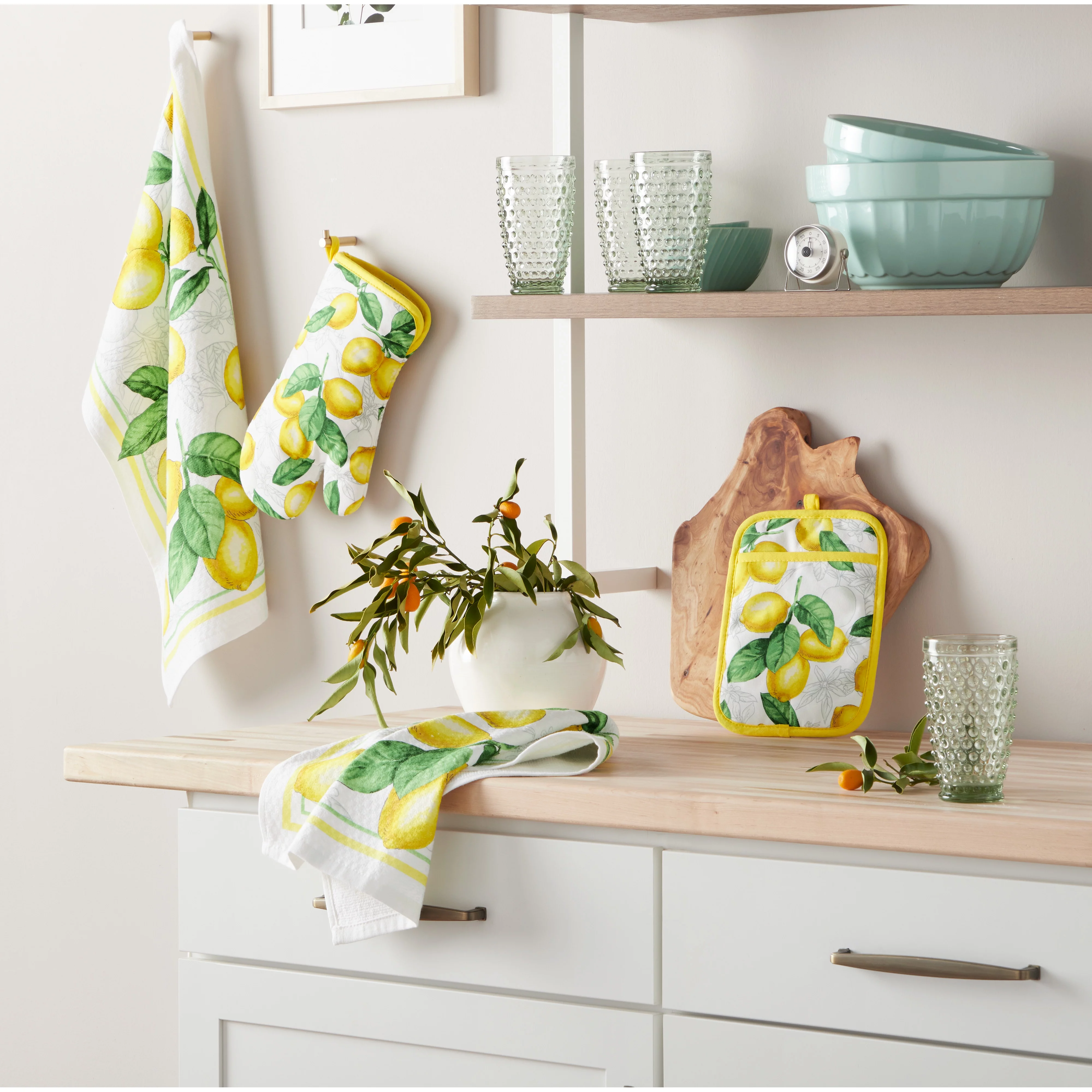 Martha Stewart Lots of Lemons Modern Kitchen Towel, Oven Mitt & Potholder Set 4-Pack, White-Yellow, 2KT: 16