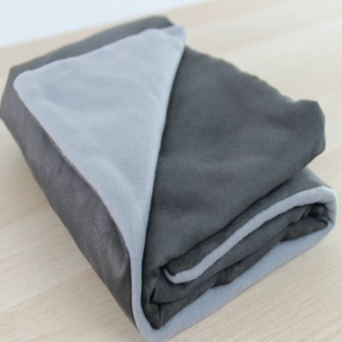 Soothe™ Anti-Anxiety Weighted Dog Blanket