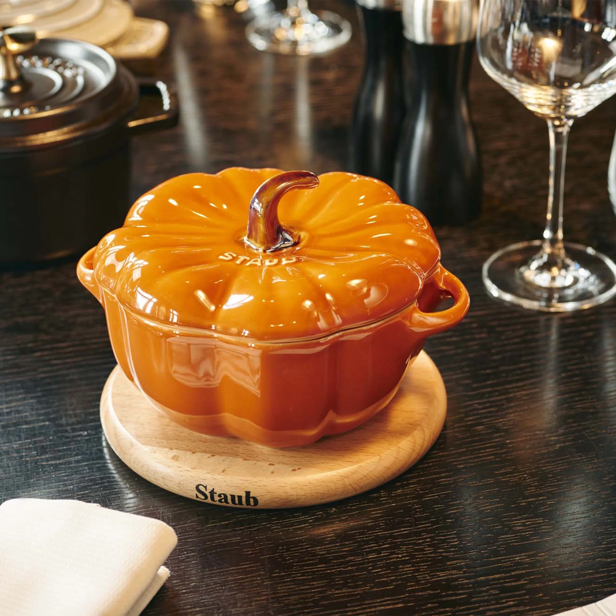 Staub 6