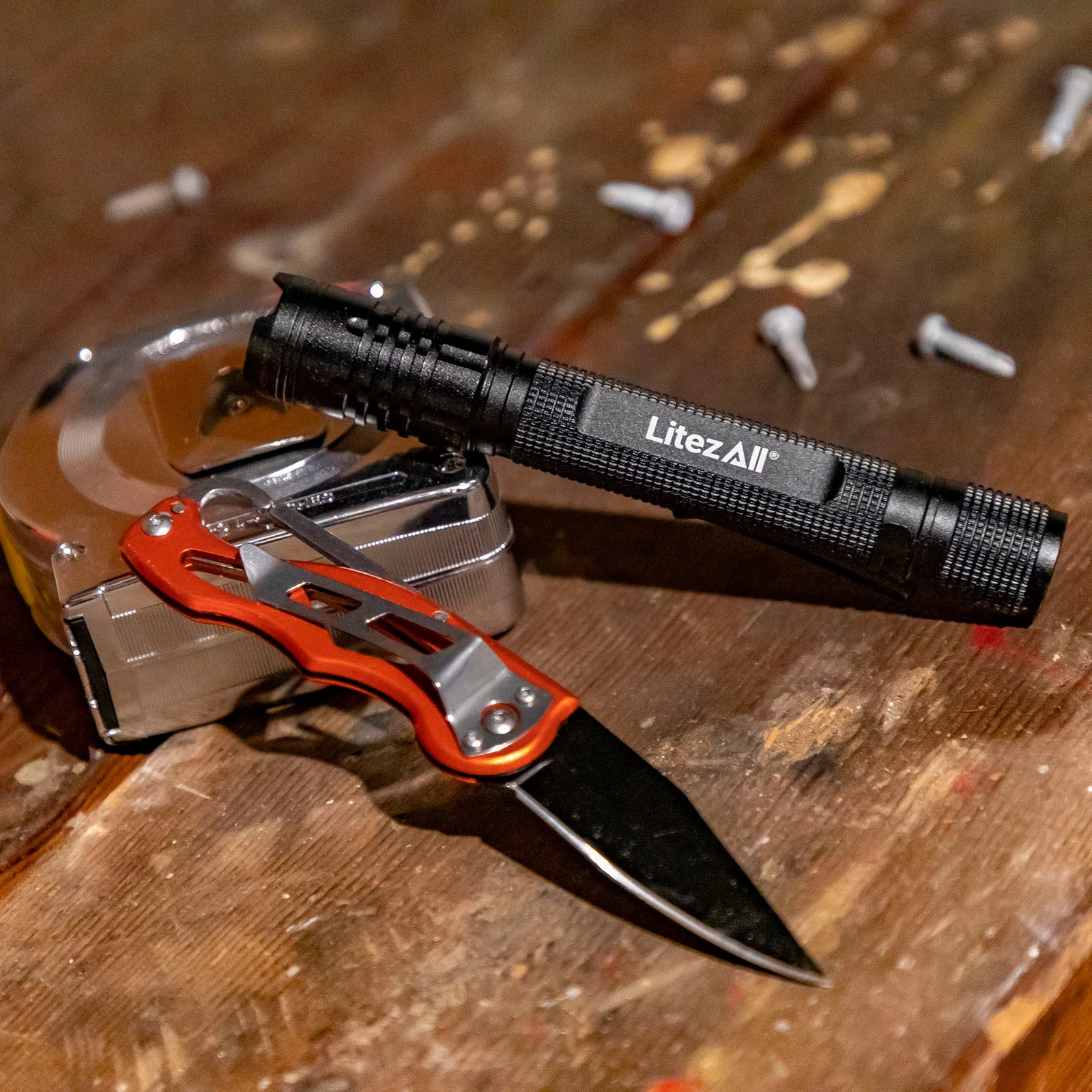 LitezAll 280 Lumen  Flashlight and Pocket Knife Combo