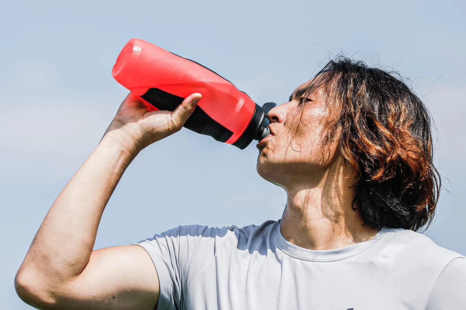 Under Armour Playmaker Squeeze 32 oz. Water Bottle (Octane)