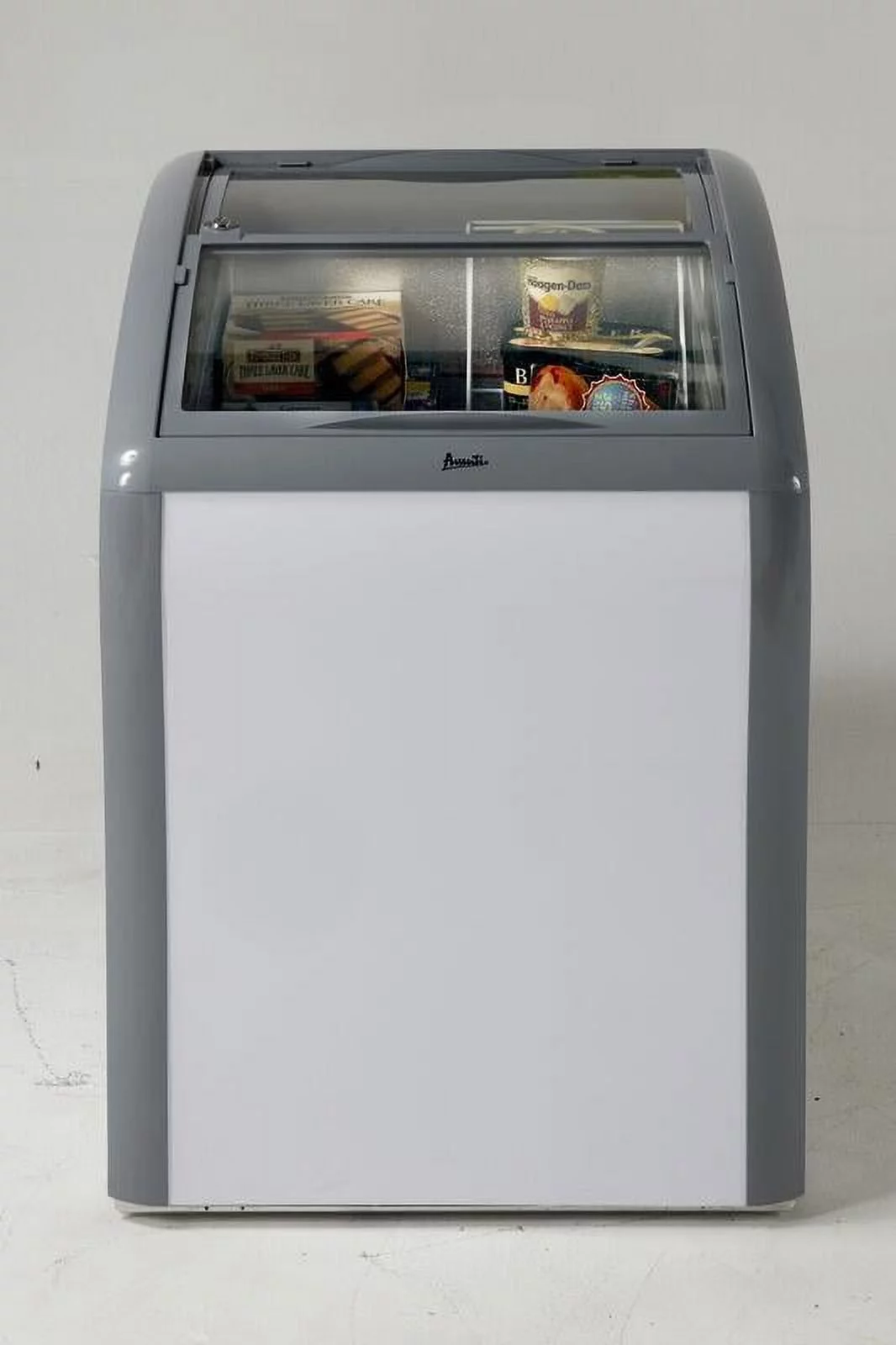 Avanti Cfc43q0wg White 4.3cf Chest Freezer And Refrigerator