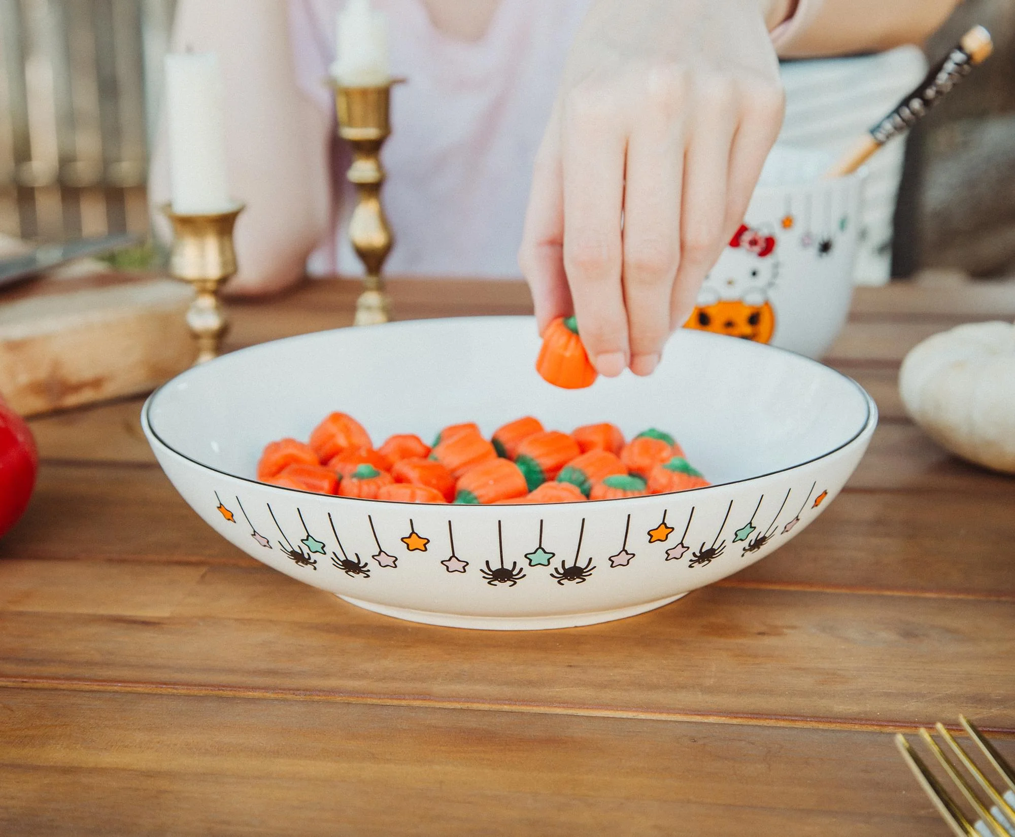 Sanrio Hello Kitty Pumpkin Boo 9-Inch Ceramic Coupe Dinner Bowl
