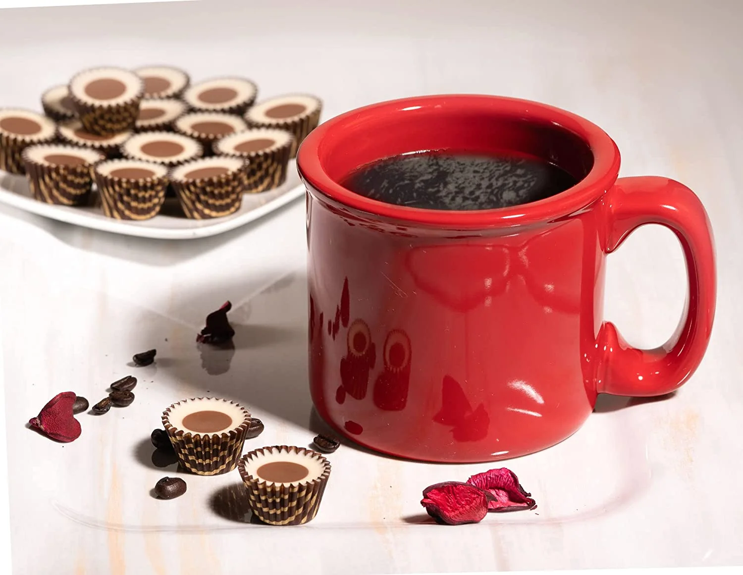Red Coffee Mug - Ceramic - 13 Ounce - Set of 4 - Cozy Hot Tea Milk Chocolate Cocoa Holiday Mugs