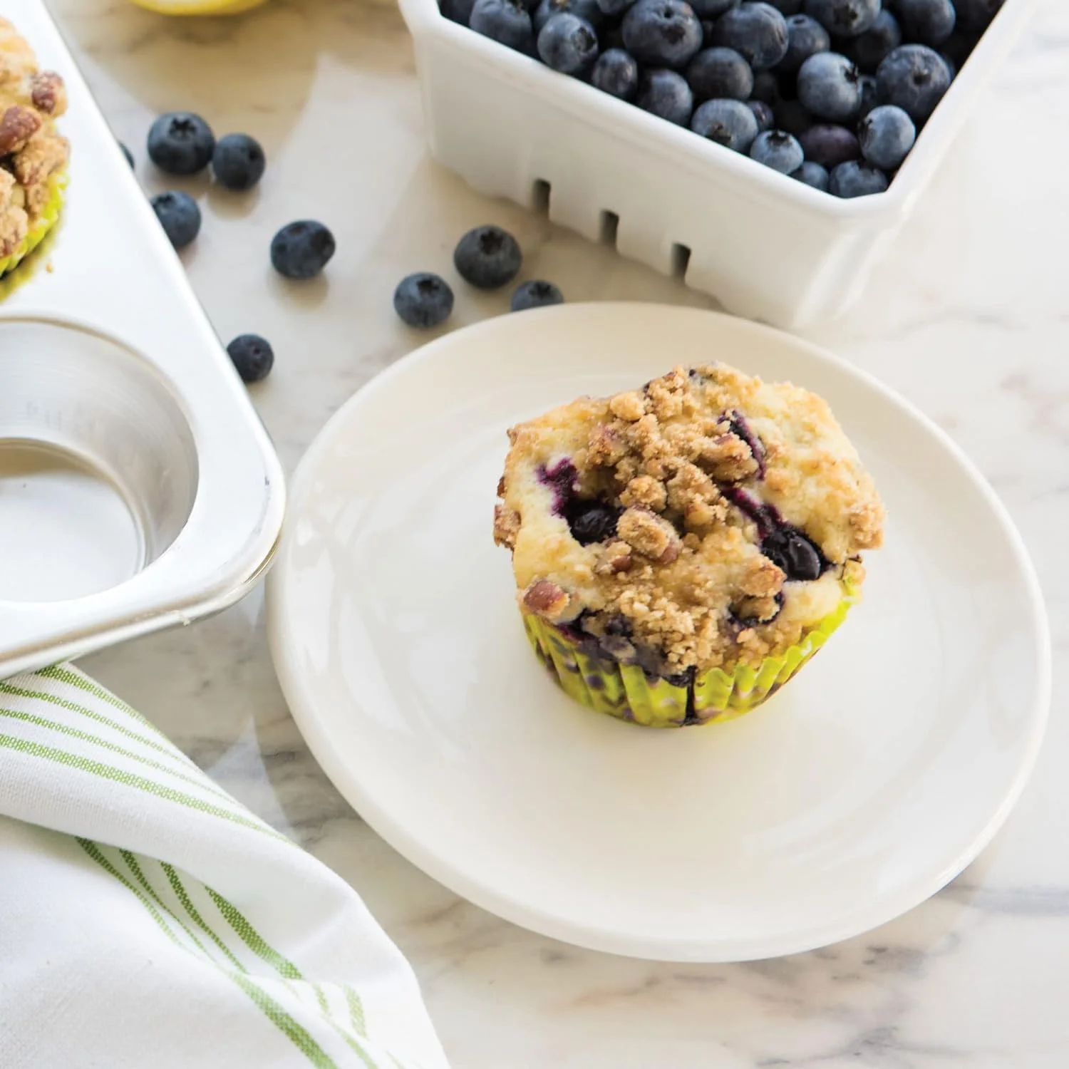 Nordic Ware Naturals Ovenware Compact Muffin Pan, Silver