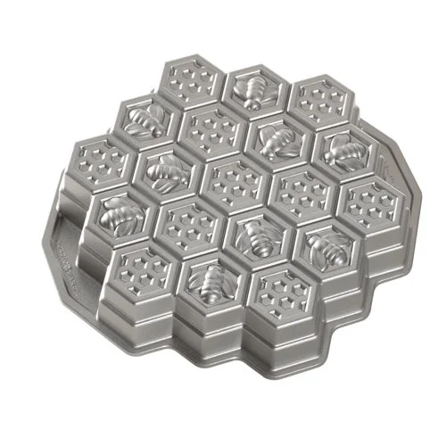 Nordic Ware Honeycomb Pull-Apart Dessert Pan - Toffee
