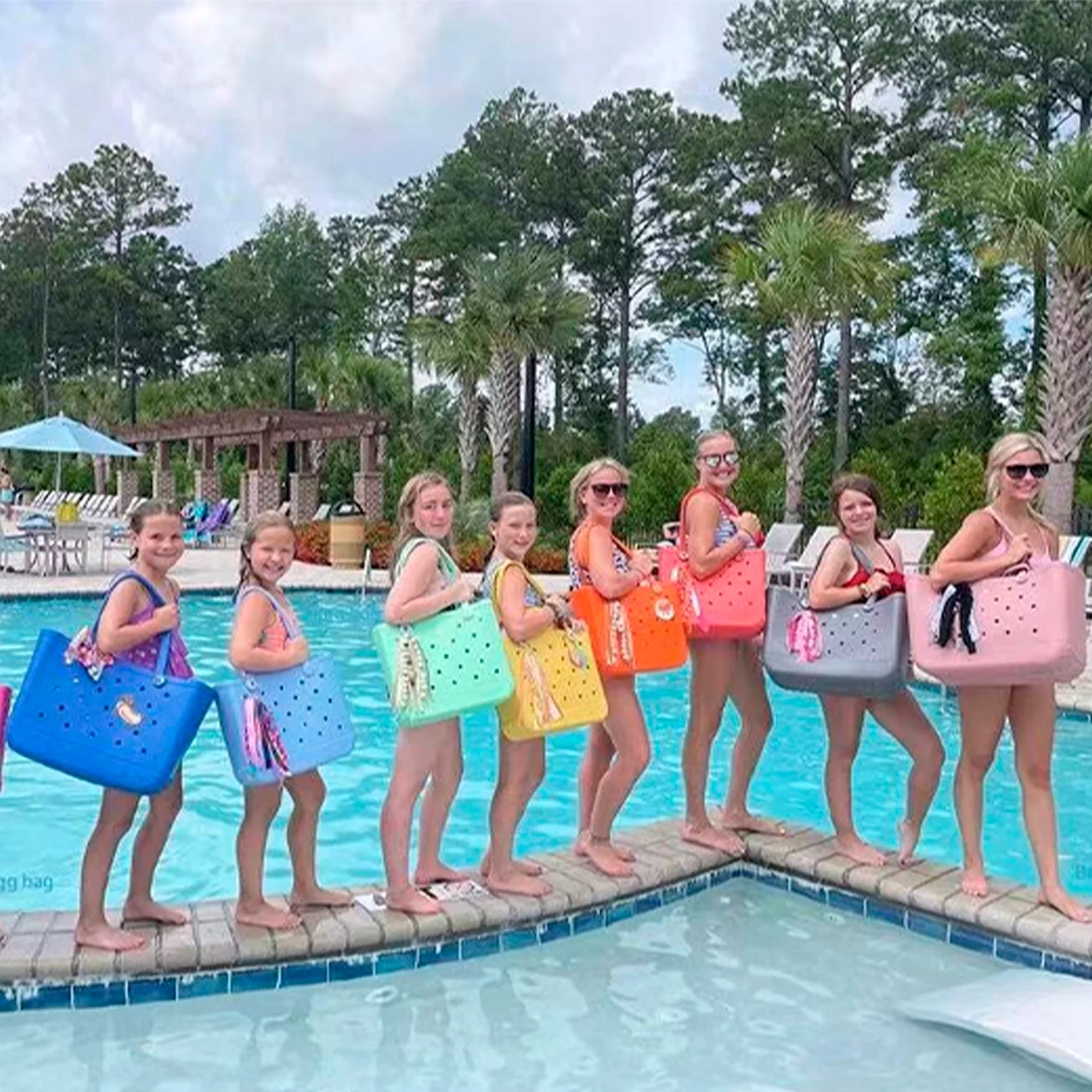 Gomayee EVA Beach Bag,Waterproof and Sandproof Outdoor Rubber Tote Bag for Beach Sports，Orange.Large