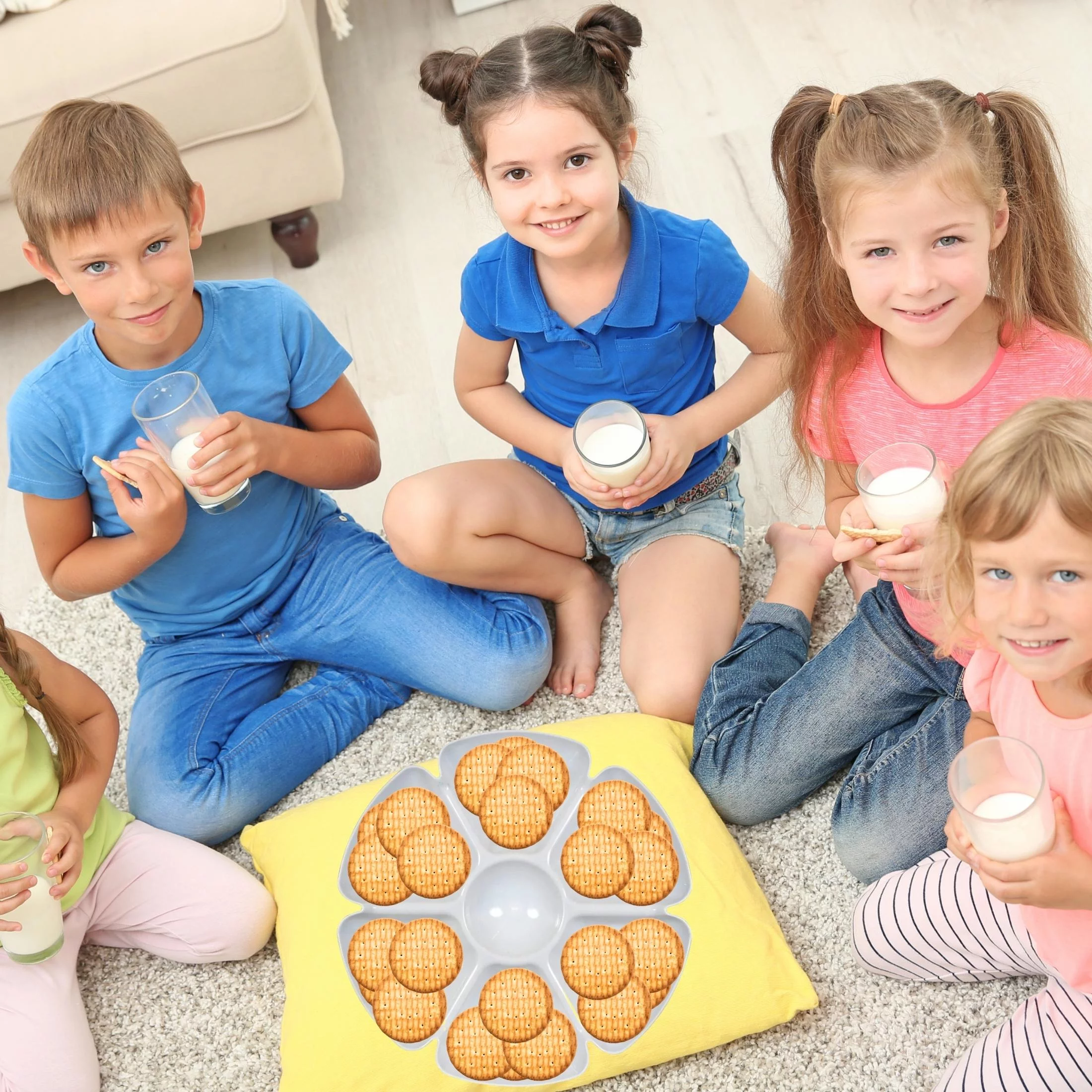 White Flower Shaped Scalloped Plastic Veggie Dip Trays 15.5in Home Kitchen Dish Serving Platter Dinner Picnic Buffets Party Favor Food Storage Organizer Gift Supplies Set of 2 Bundle with Oggetto