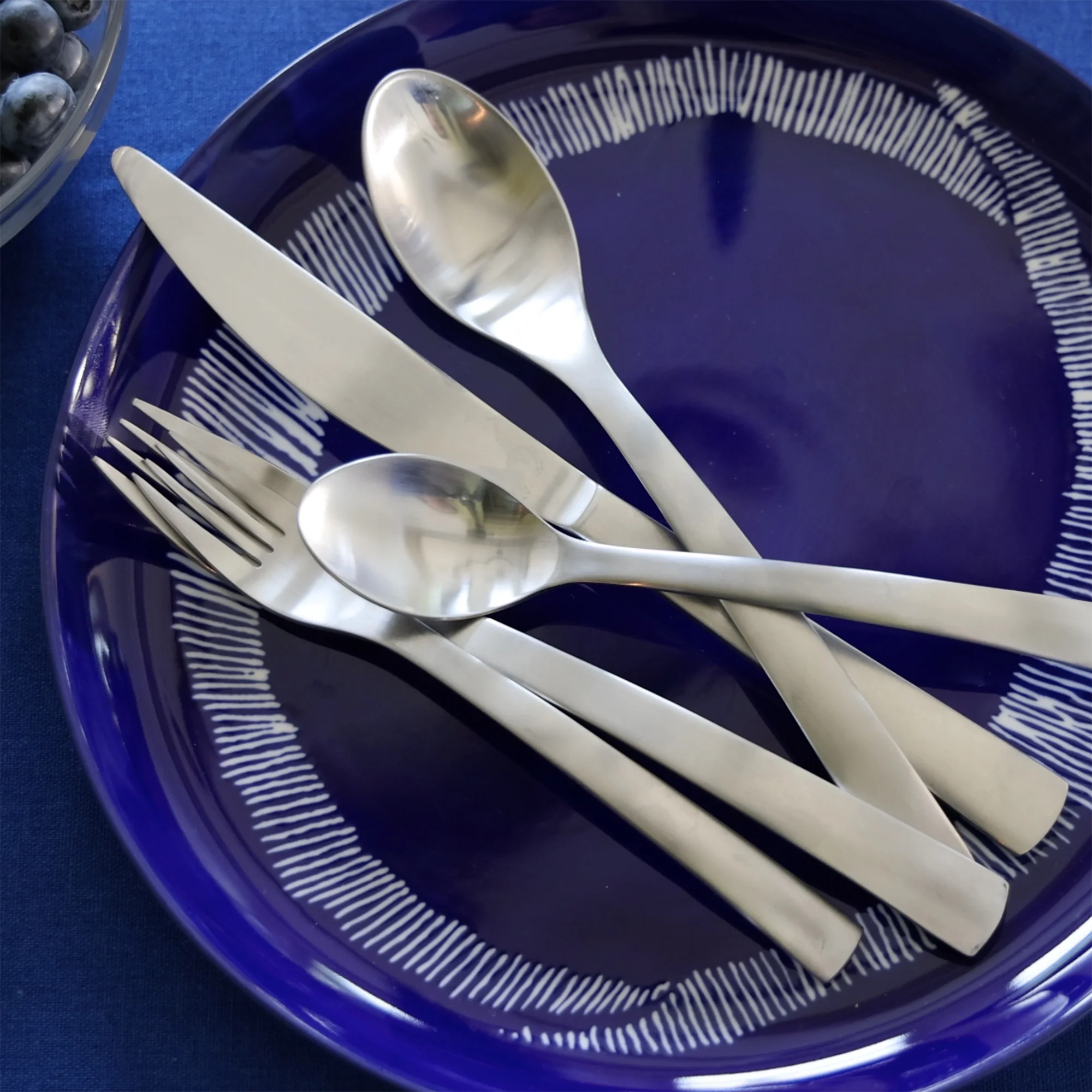 Gourmet Settings Carry On 20pc Flatware Set, 18/0 Stainless Steel, Service for 4