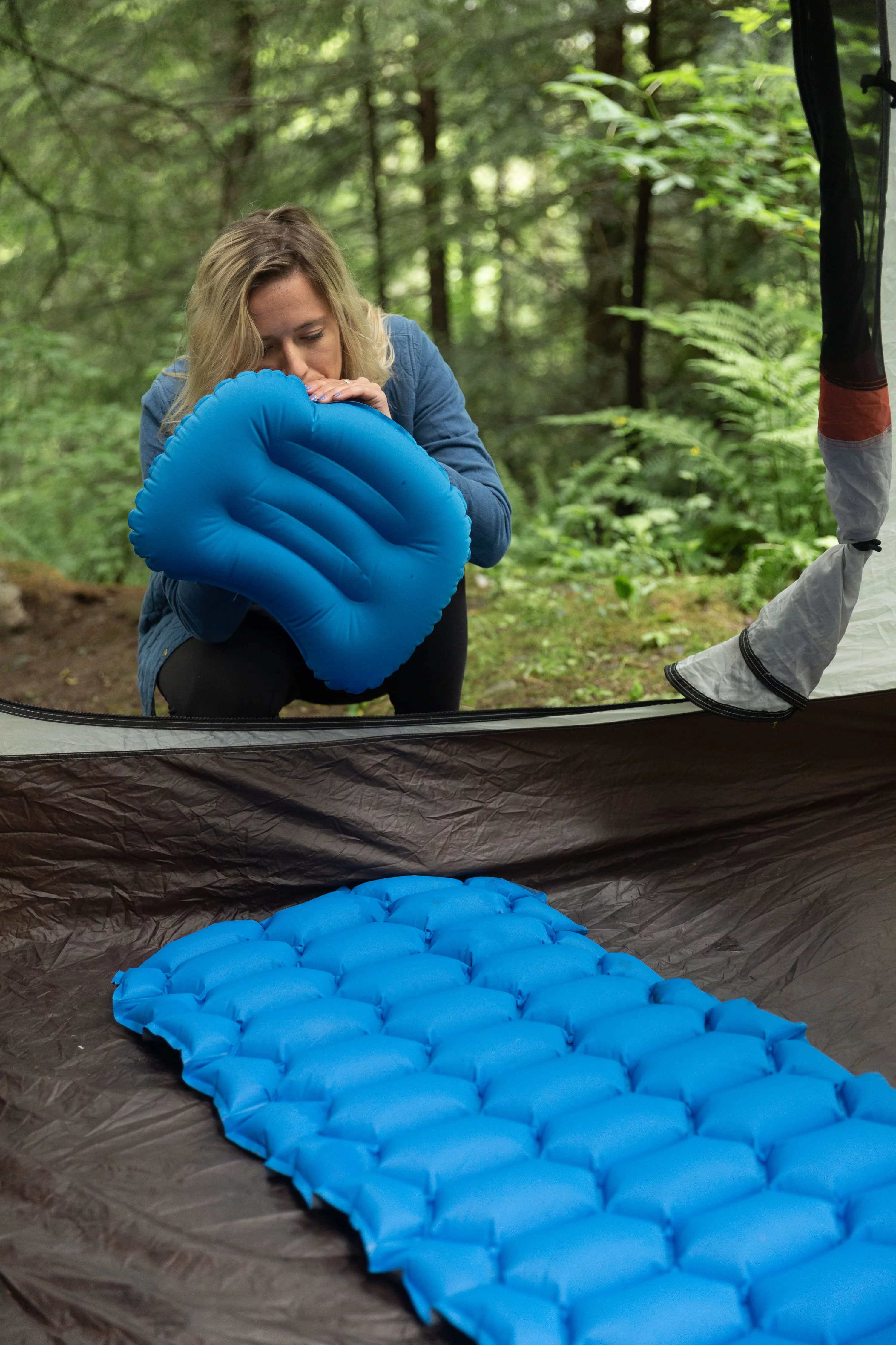 Cascade Mountain Tech Insulated Sleeping Pad with Pillow - Blue