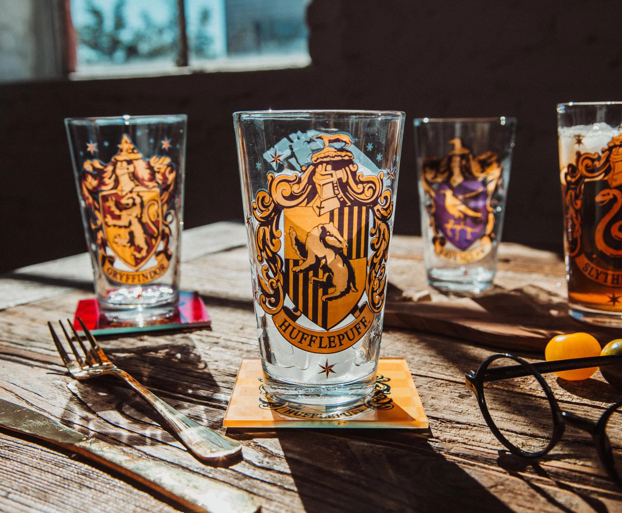 Harry Potter Hogwarts House Crests 16-Ounce Pint Glasses | Set of 4