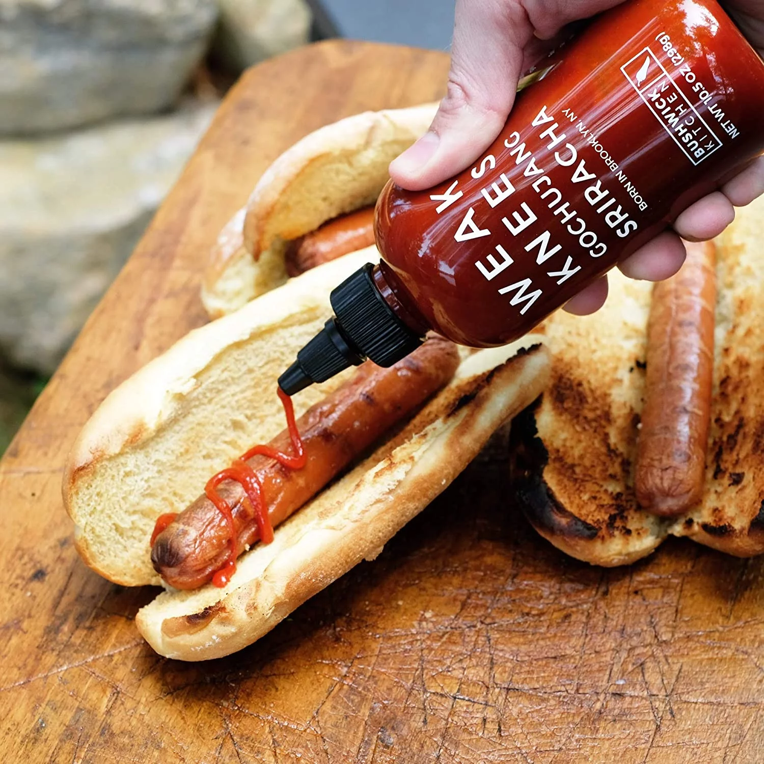 Weak Knees Gochujang Sriracha Hot Sauce, Sriracha Sauce, Easy Squeeze Bottle Chili Sauce 10.5oz