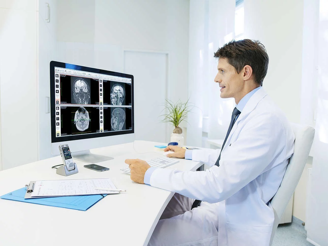 Philips DPM-8000 Professional Digital Pocket Memo with Cradle and Speechexec Pro Software