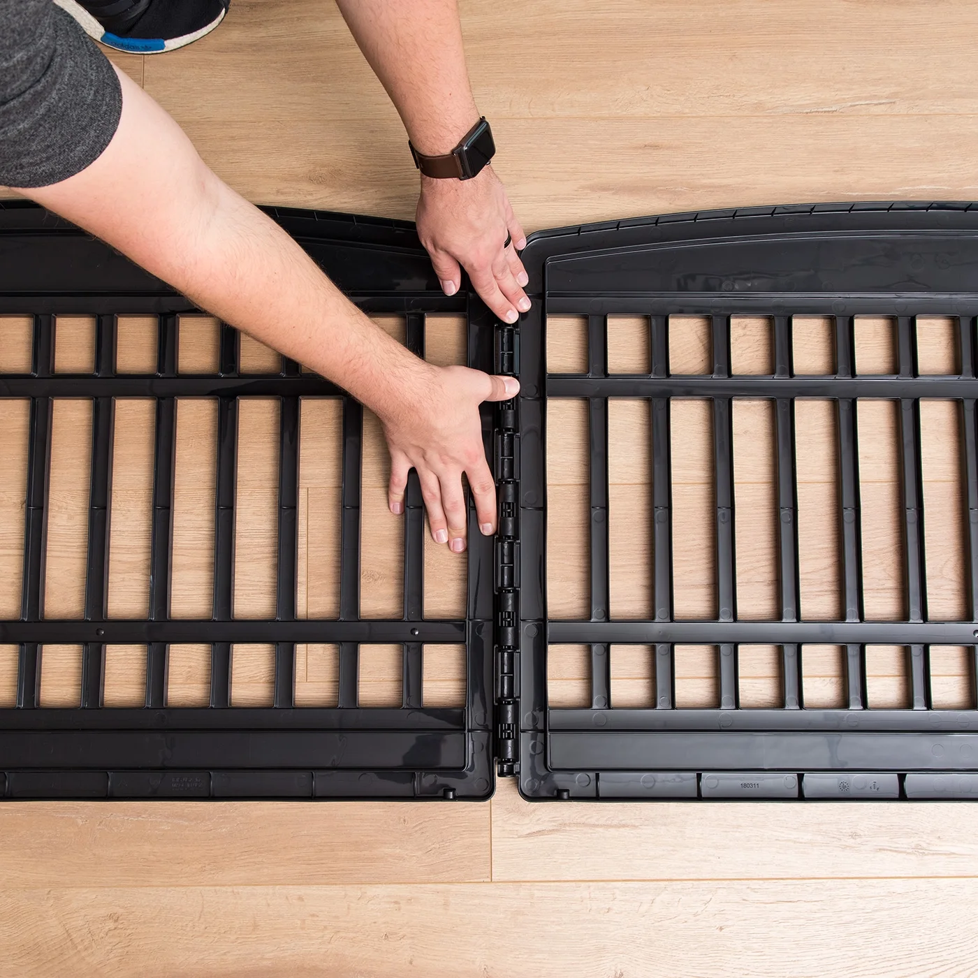 IRIS USA 24'' Pet Playpen 2 Panel Add-On, Dog Playpen, Puppy Small Medium Dogs, Heavy-Duty Molded Plastic, Rust-Free, Customizable, Black