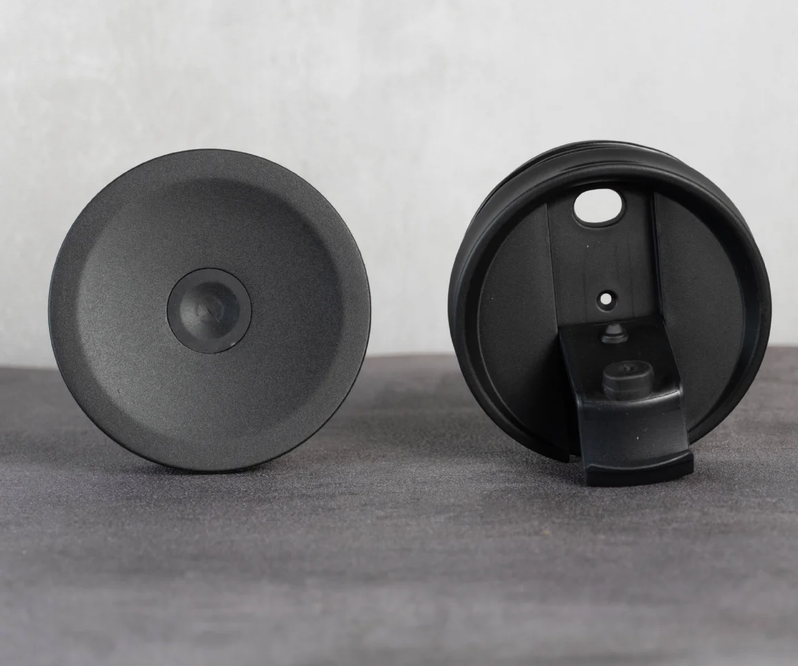 Simple Modern Insulated Tumbler 24oz with Lid and Straw , Iced Coffee Cup Reusable Stainless Steel Water Bottle Travel Mug-khaki