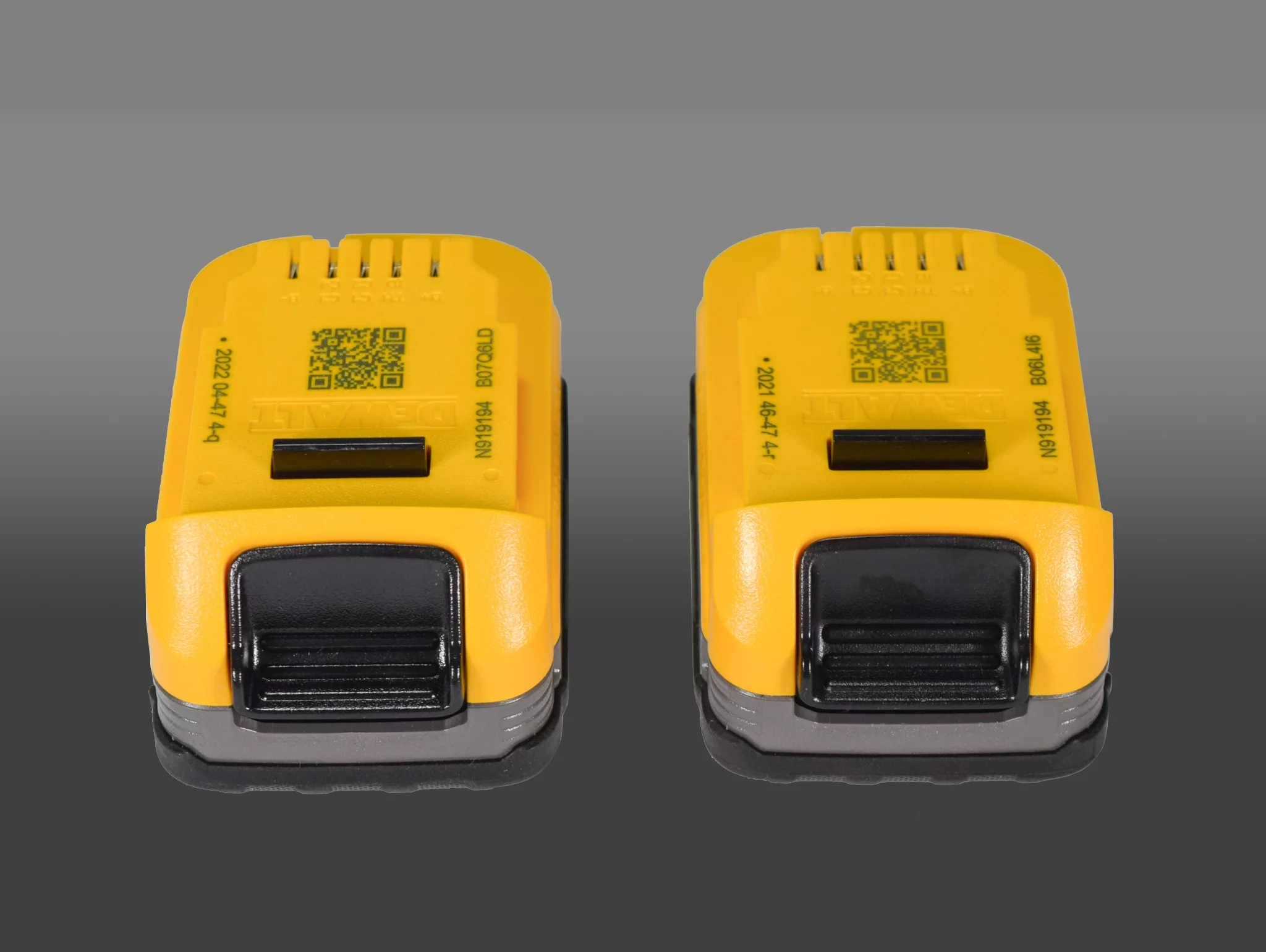 DeWalt DCBP034 20V Max 1.7Ah Lithium-Ion Compact Battery (2 Pack)