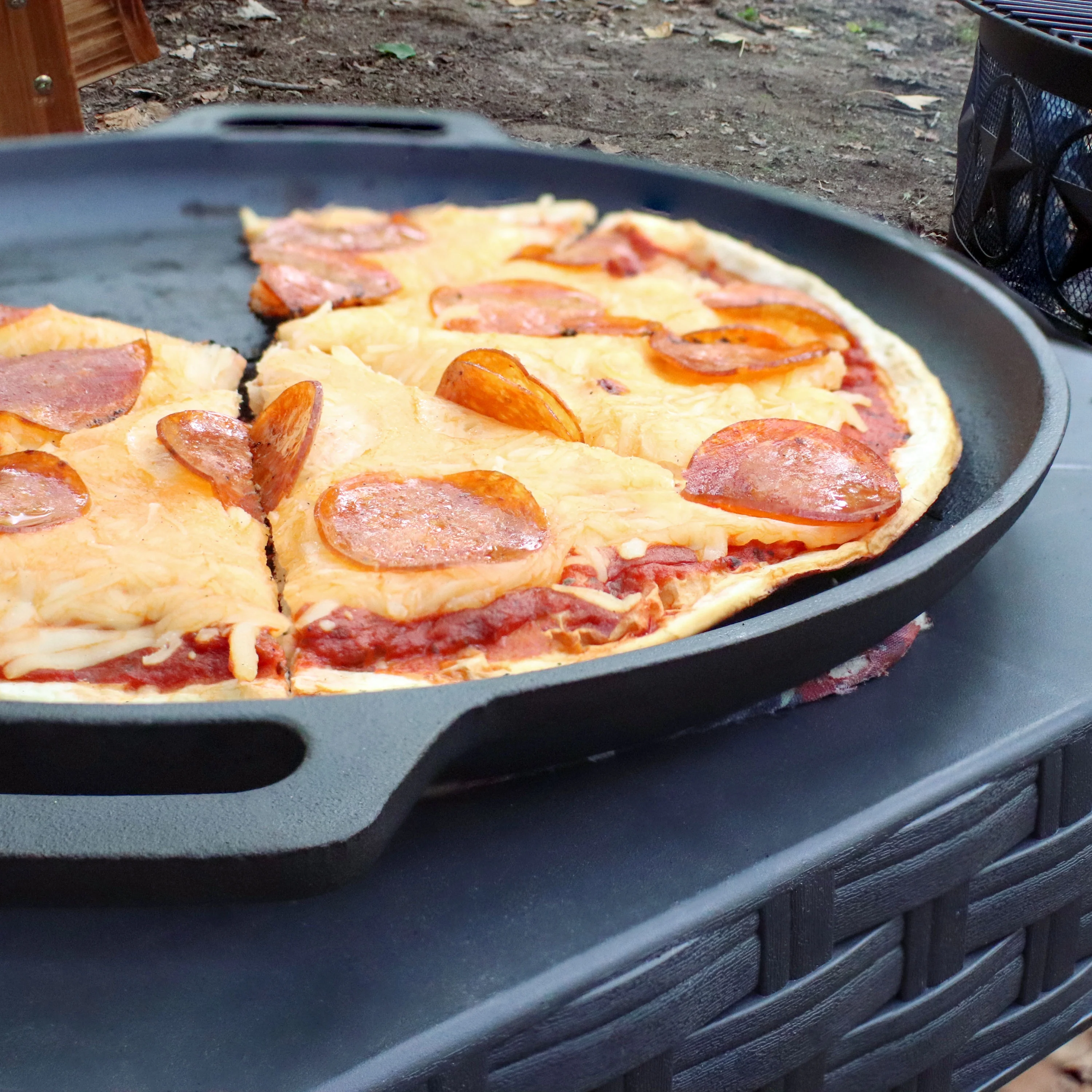 Sunnydaze Pre-Seasoned Cast Iron Pizza Pan with 2 Side Handles