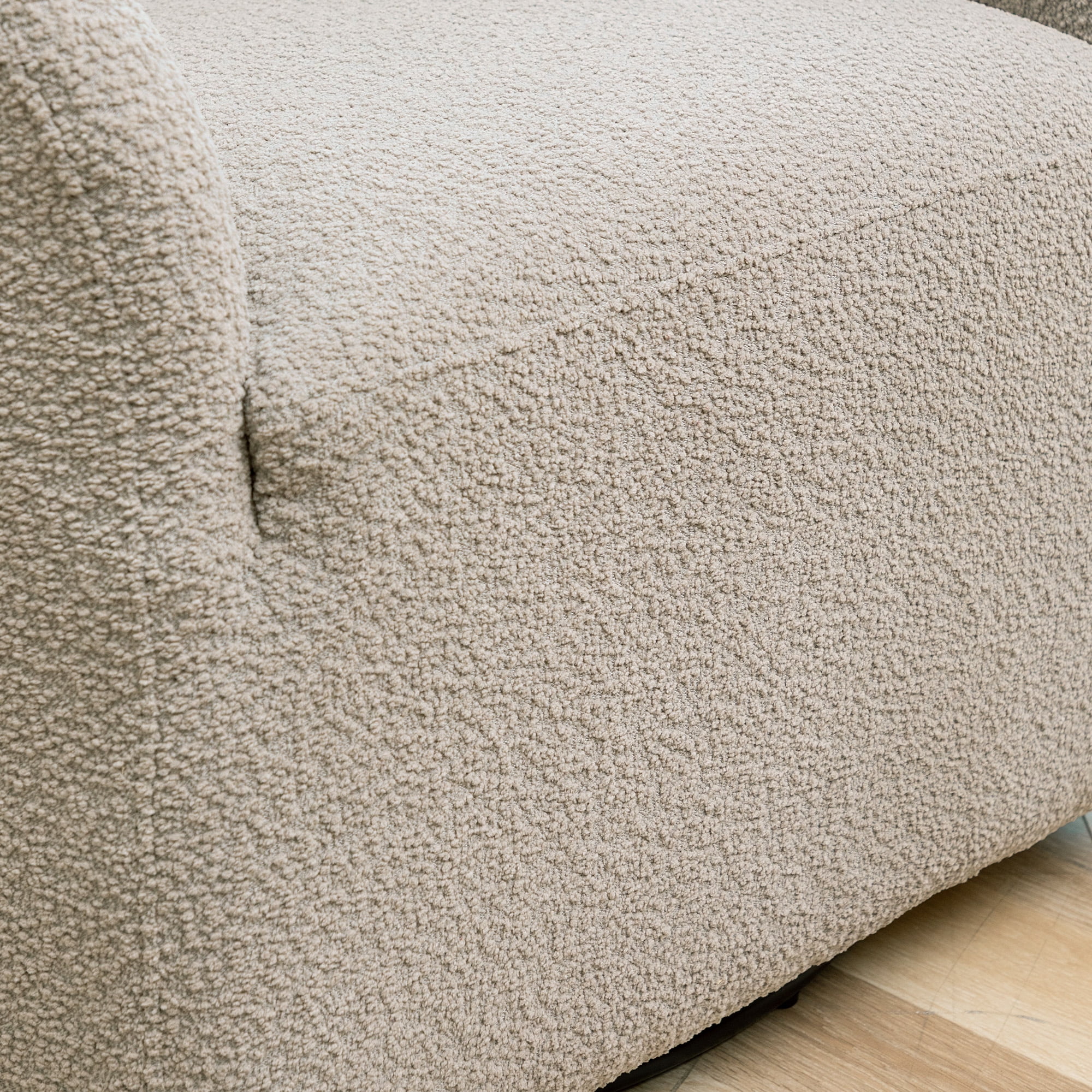 KINWELL Boucle Upholstered Swivel Barrel Chair