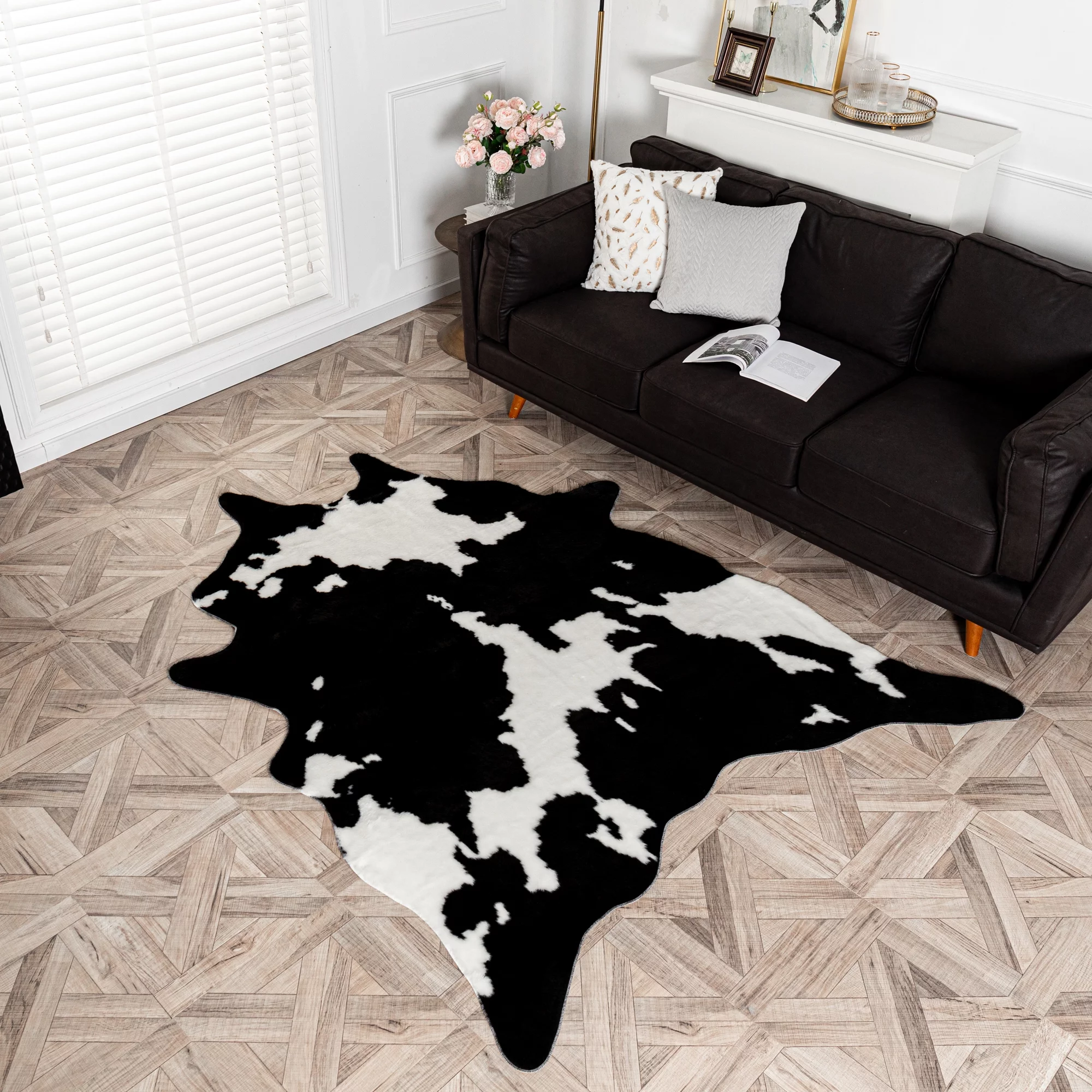 Faux Fur Cowhide Rugs for Living Room Black White Cow Print Leather Bedside Mats Wear Resistant Animal Carpet Home Decor 62.2 x 86.6inch