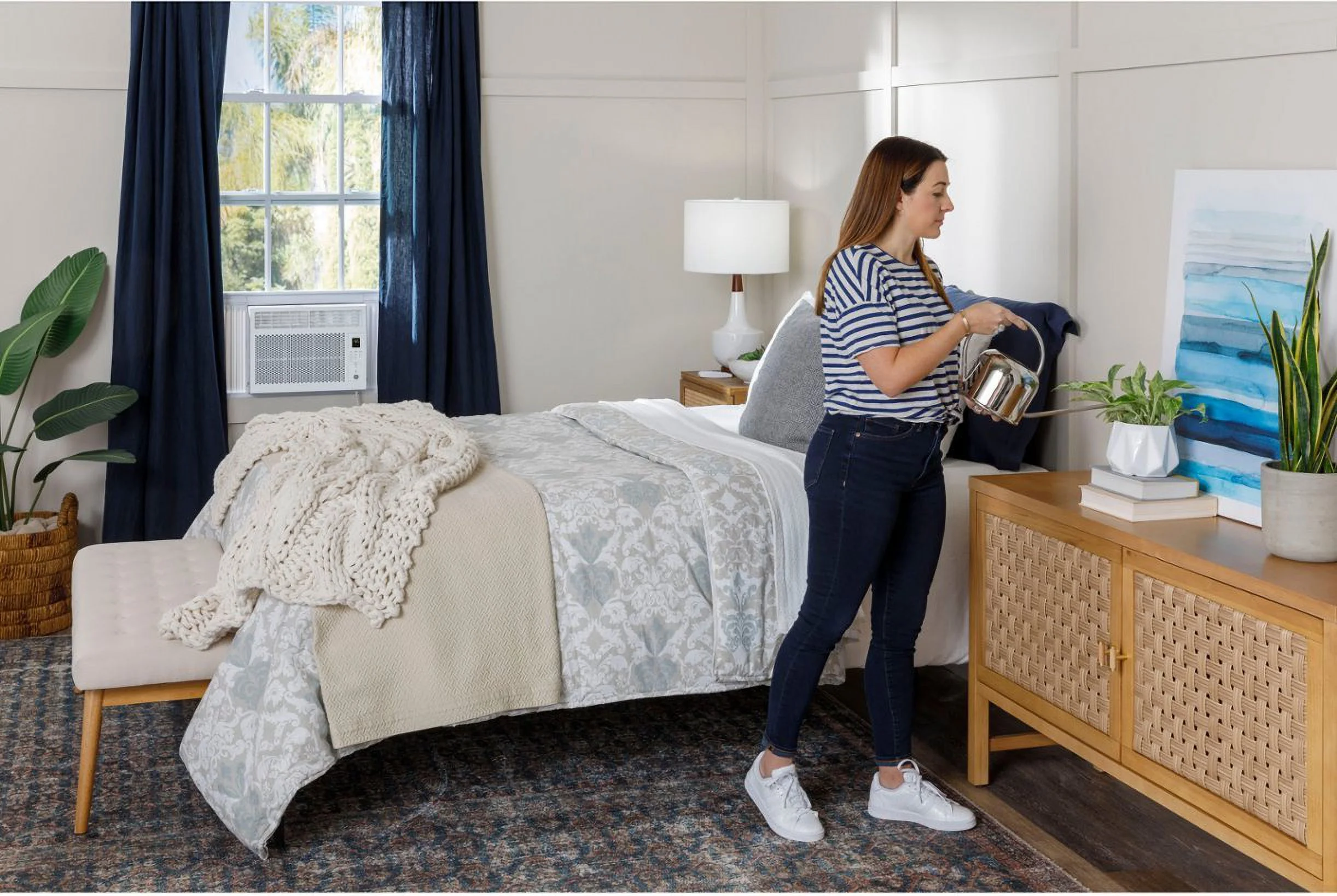 250 Sq. Ft. 6,000 BTU Window Air Conditioner with Remote - White AHP06LZ