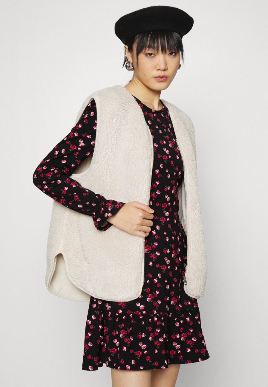 Cheap Prix Sacrifiés Even&Odd Robe en jersey robes col rond femme XS