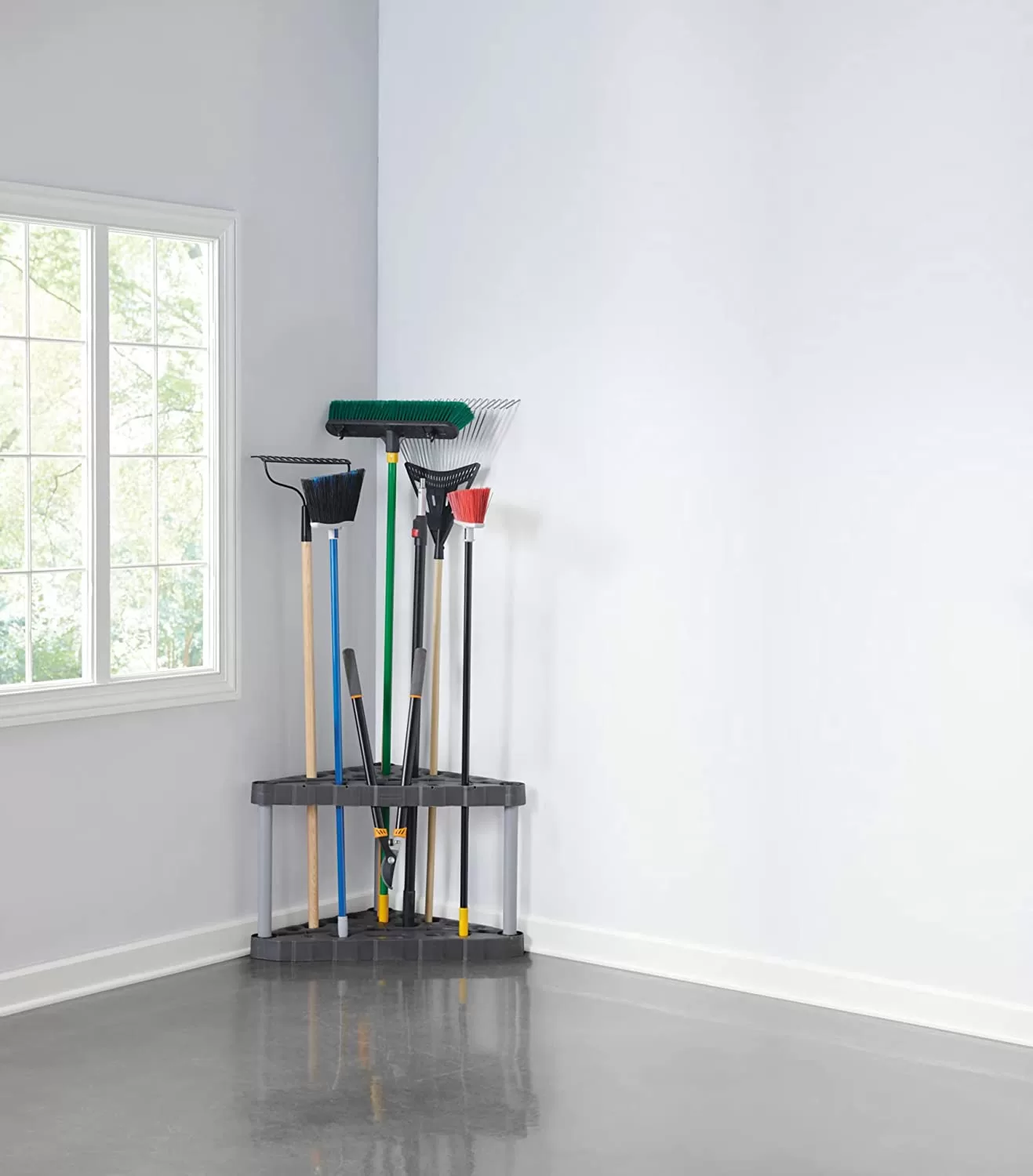 Rubbermaid Garage Corner Tool Tower Rack, Organizes up to 30 Long-Handled Tools
