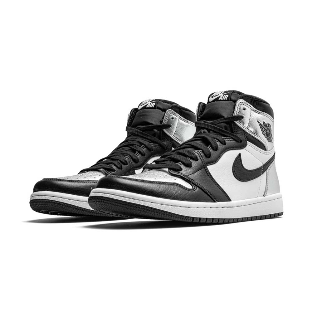 Wmns Air Jordan 1 Retro High OG 'Silver Toe'