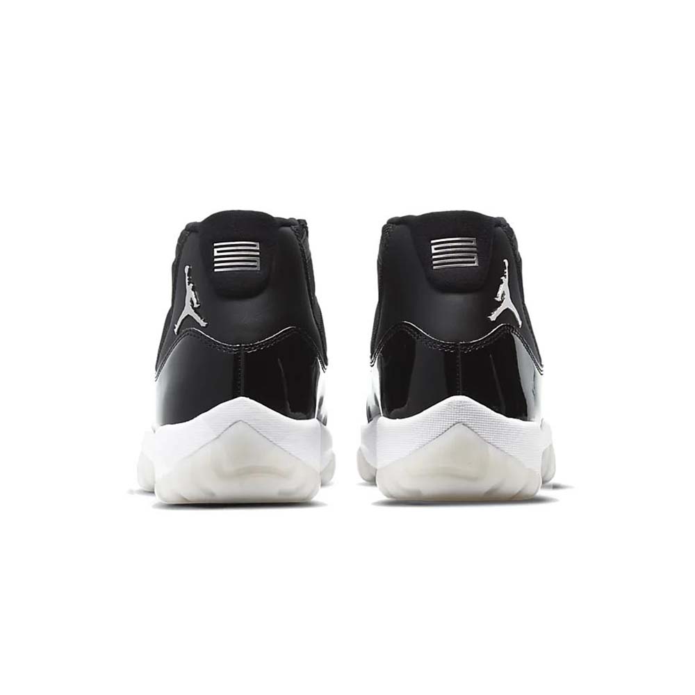 Air Jordan 11 Retro 'Clear Black'