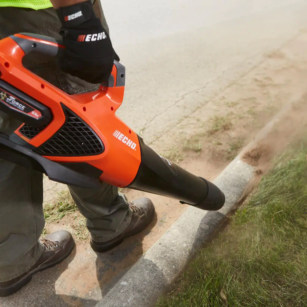 ECHO eFORCE 56V 151 MPH 526 CFM Cordless Battery Blower with 2.5Ah Battery and Charger