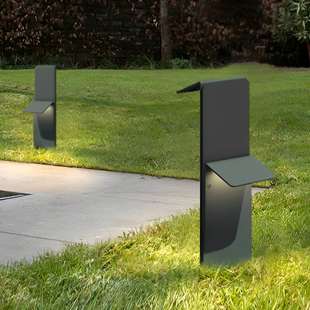 Modern Vertical LED Solar Pathway Lights Dual Panel Downlighting Design