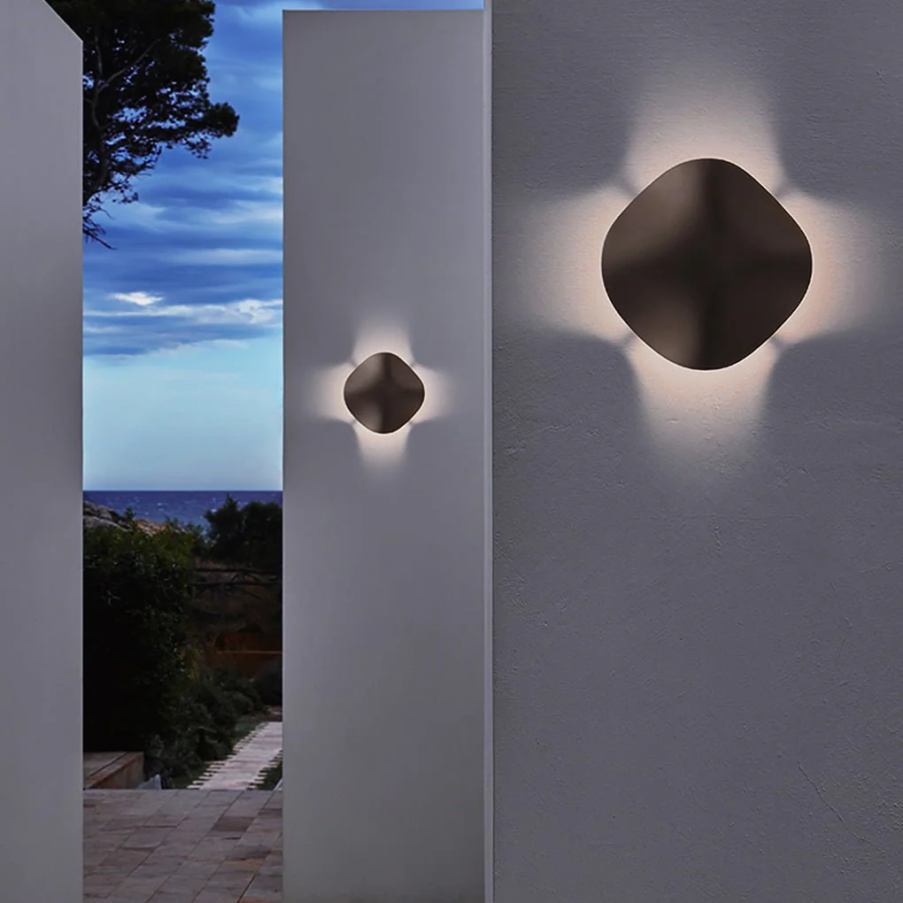 Multi-Functional Layered Design Outdoor Lights Waterproof LED Landscape Lighting