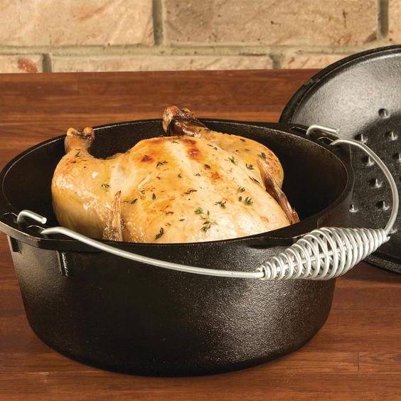 Lodge L8D03 5 Quart Cast Iron Dutch Oven