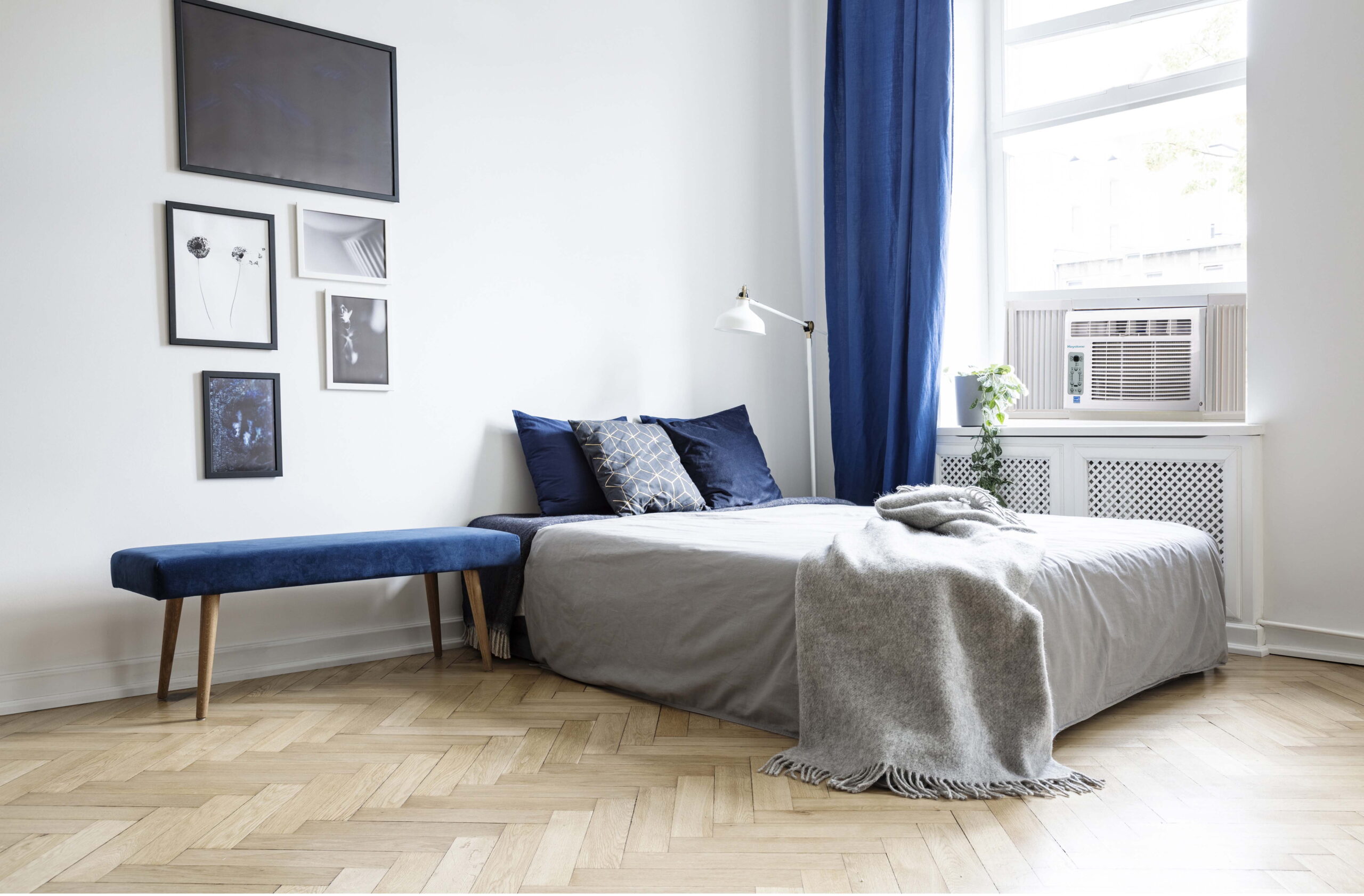 Keystone 10,000 BTU Window Mounted Air Conditioner | Follow Me LCD Remote Control | Energy Saver Mode | Sleep Mode | 24H Timer | Auto-Restart | AC for Rooms up to 450 Sq. Ft | KSTAW10BE