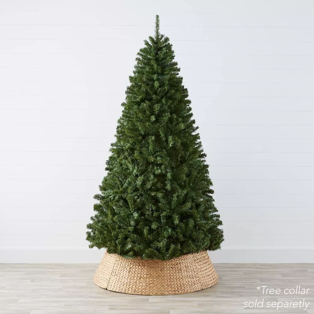 Best Choice Products SKY2887 7.5 ft. Premium Unlit Spruce Artificial Christmas Tree