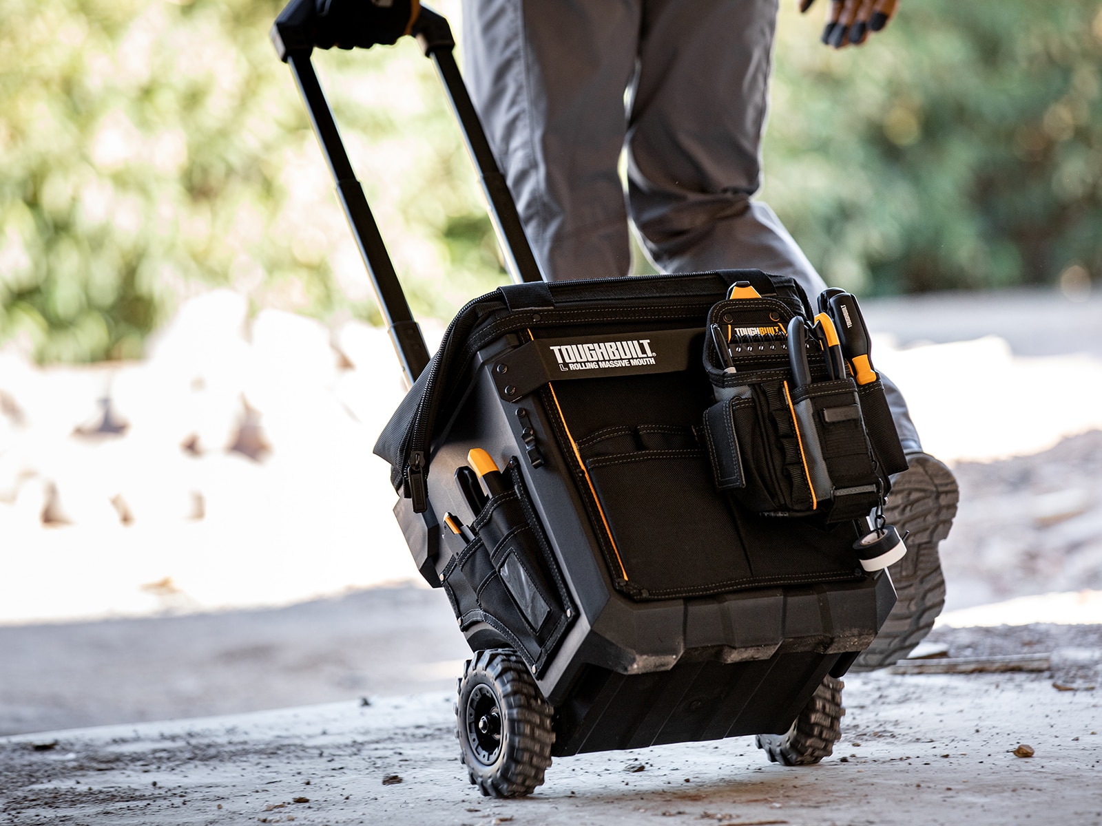 TOUGHBUILT TBL-CT-61-14 Massive Mouth Hard Bottom Large Black Polyester 14-in Zippered Rolling Tool Bag