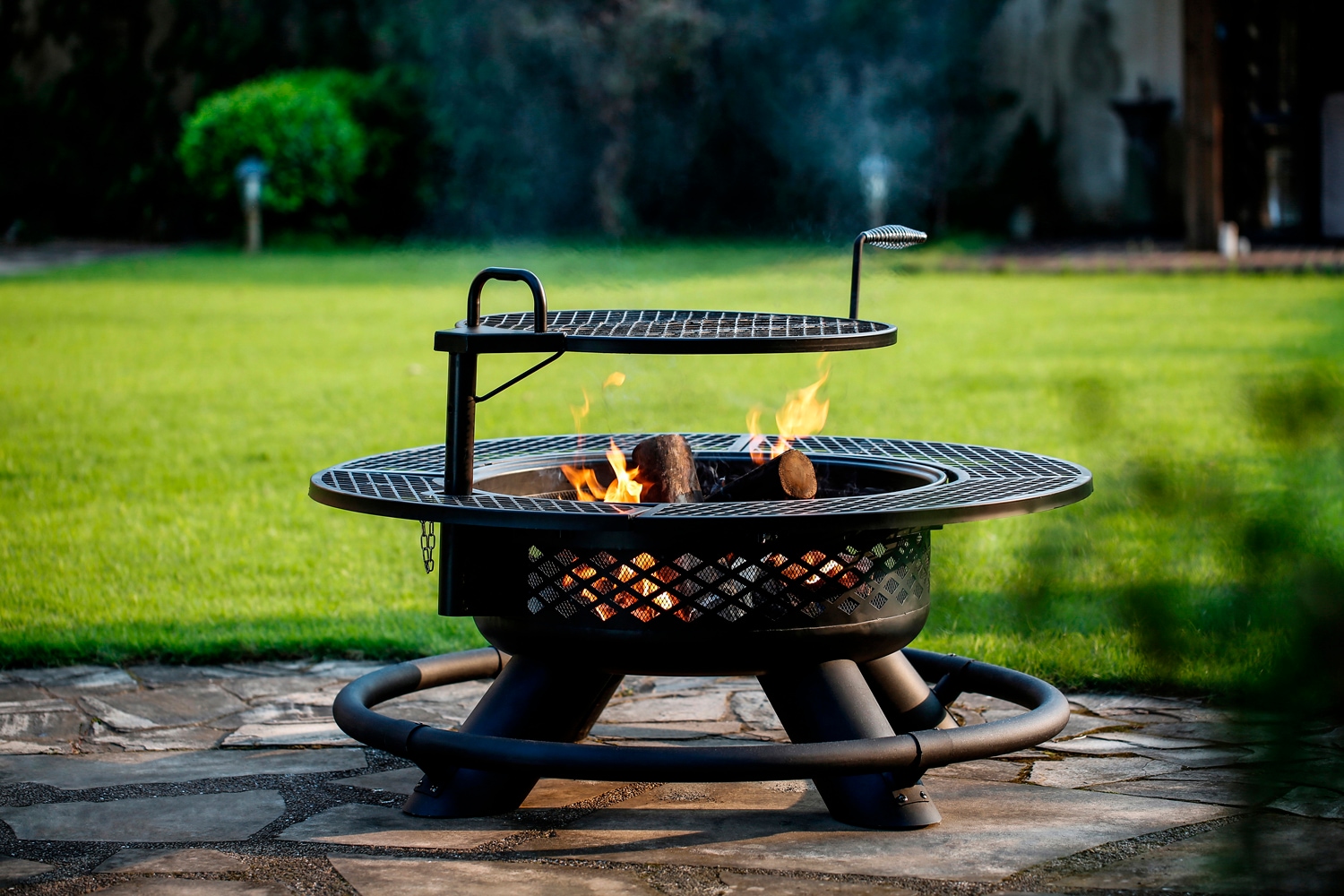 Big Horn SRFP96 47.24-in W Black Steel Wood-Burning Fire Pit