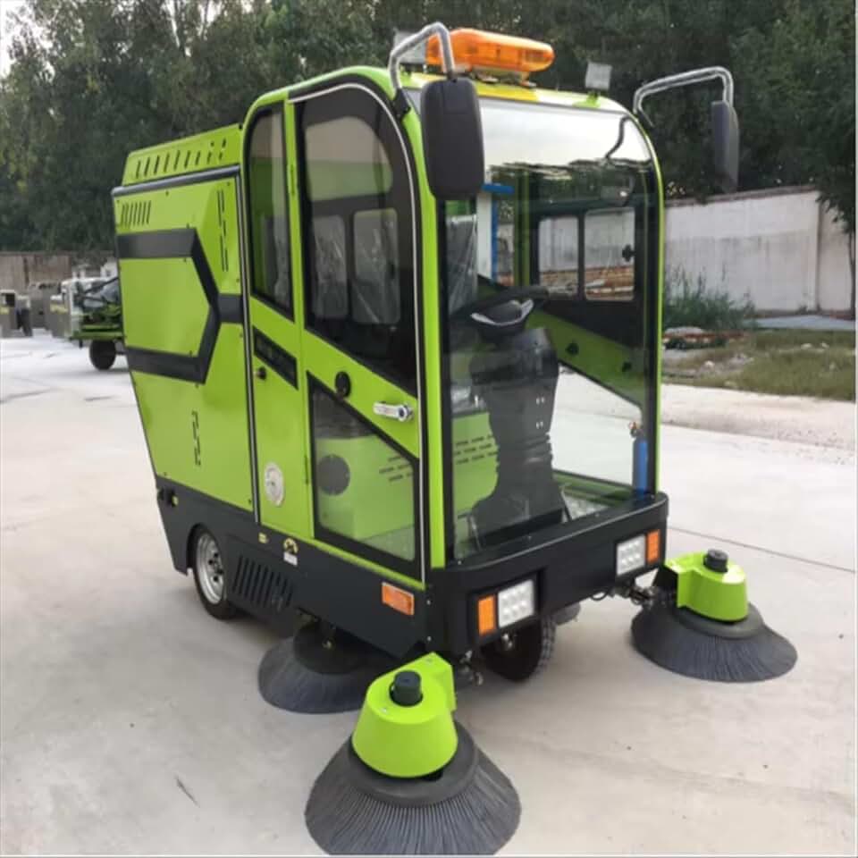 Mechanical Green Street Sweeper Machine Roller Johnston Brushes Road Sweeper