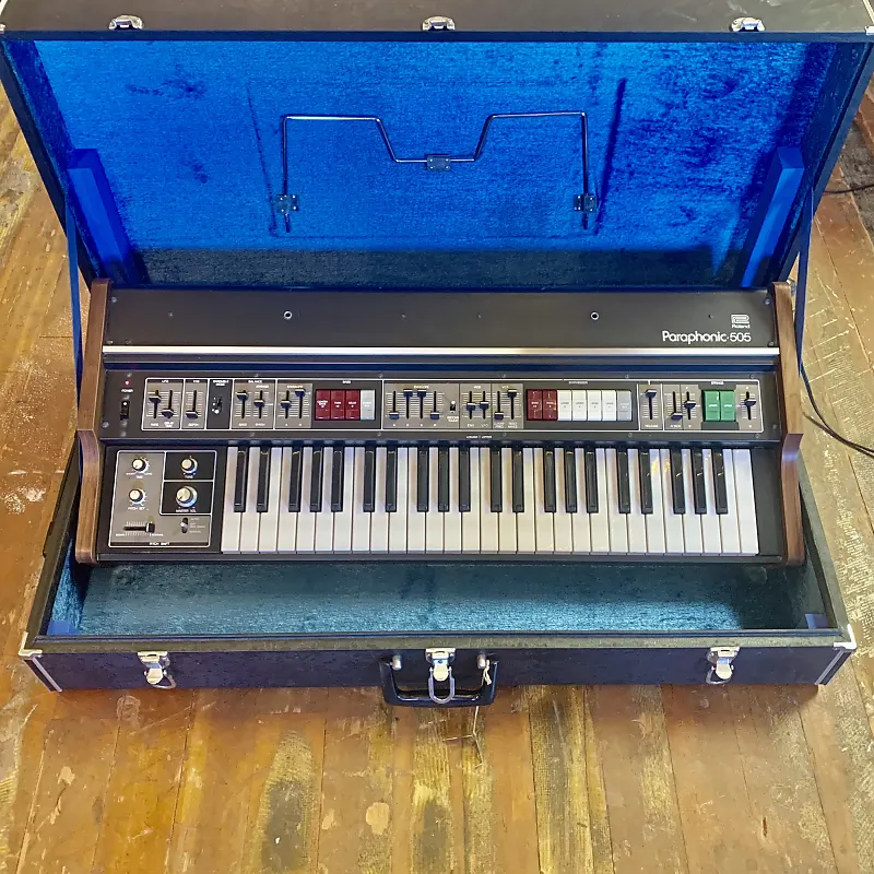 Roland RS-505 Paraphonic Synthesizer original vintage analog string synth mij japan