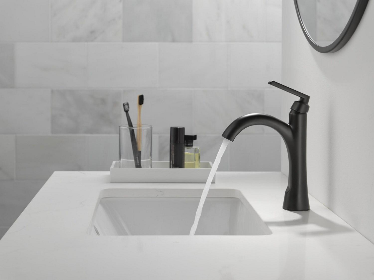 Delta Sparrow Matte Black Single Hole 1-handle WaterSense Bathroom Sink Faucet with Drain and Deck Plate