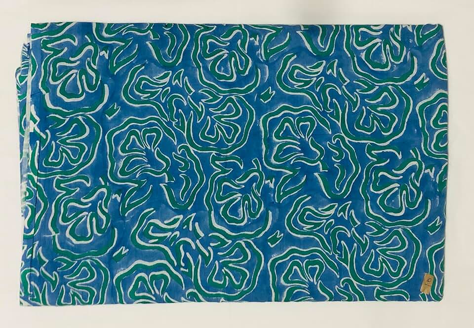 Aashita Creations 100% Cotton by The Yard Fabric I Dressmaking Rug Making Craft Sewing Materiel DIY Floral Print Fabric_1151