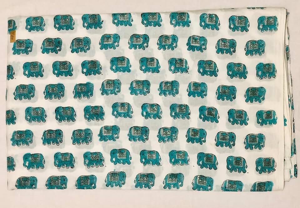 Aashita Creations 100% Cotton by The Yard Fabric I Dressmaking Rug Making Craft Sewing Materiel DIY Floral Print Fabric_1007