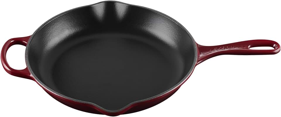 Le Creuset Enameled Cast Iron Signature Iron Handle Skillet, 10.25