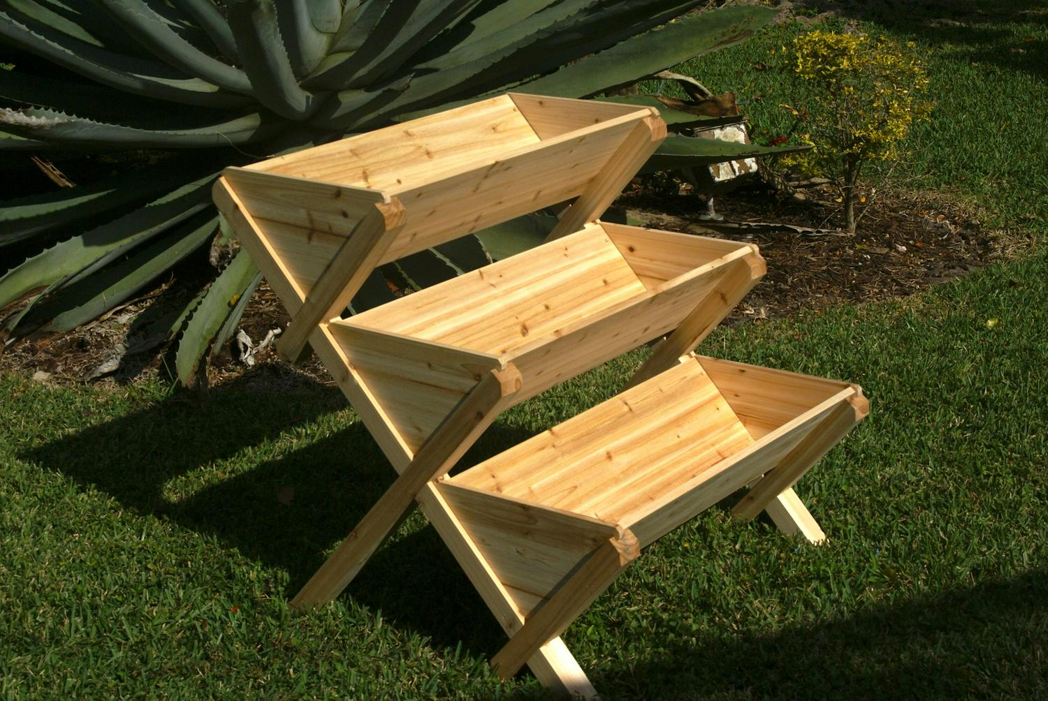 Eden 34-in W x 34-in L x 37-in H Wood Raised Garden Bed