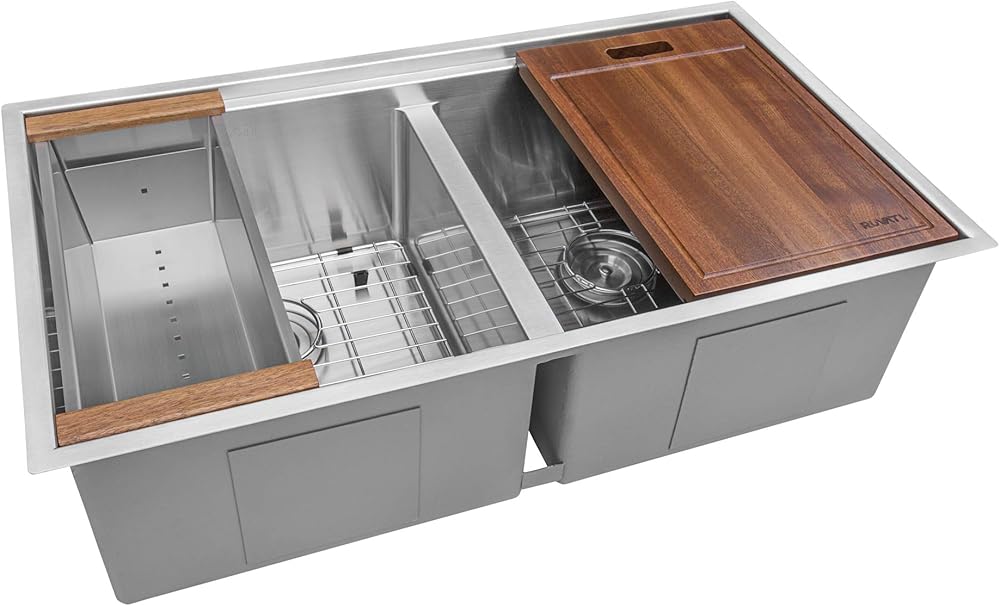 Ruvati 33-inch Workstation Rounded Corners 50/50 Double Bowl Undermount Kitchen Sink - RVH8351