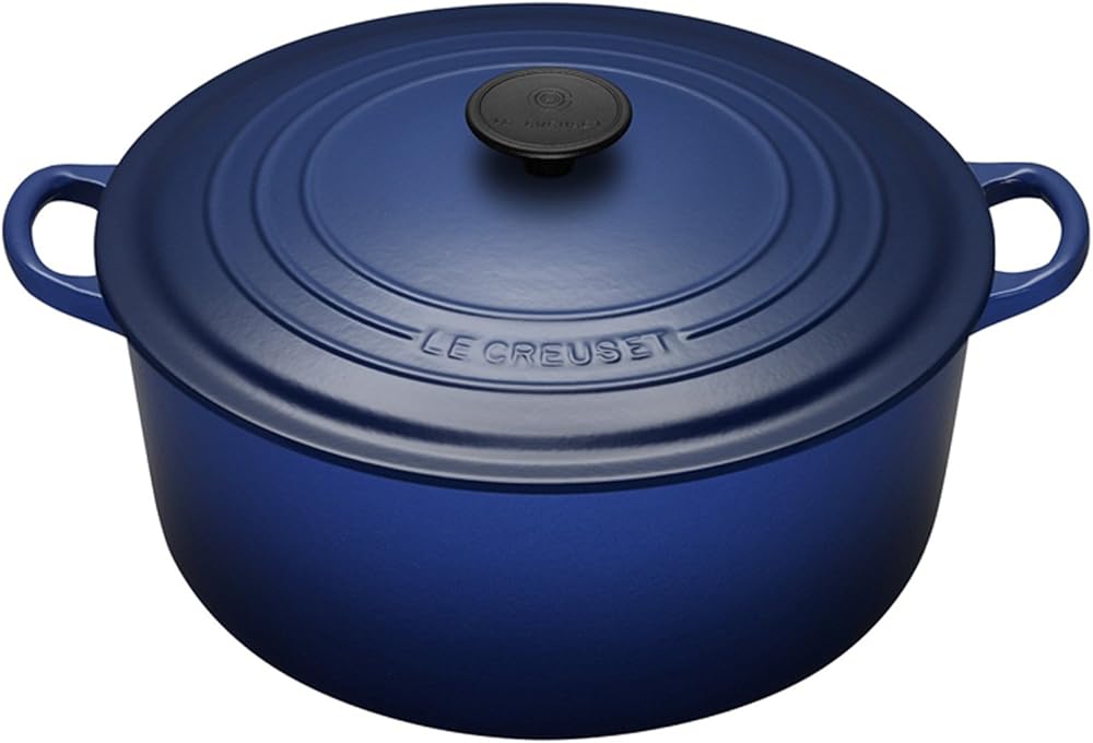 Le Creuset Enameled Cast-Iron 7-1/4-Quart Round French Oven, Cobalt Blue