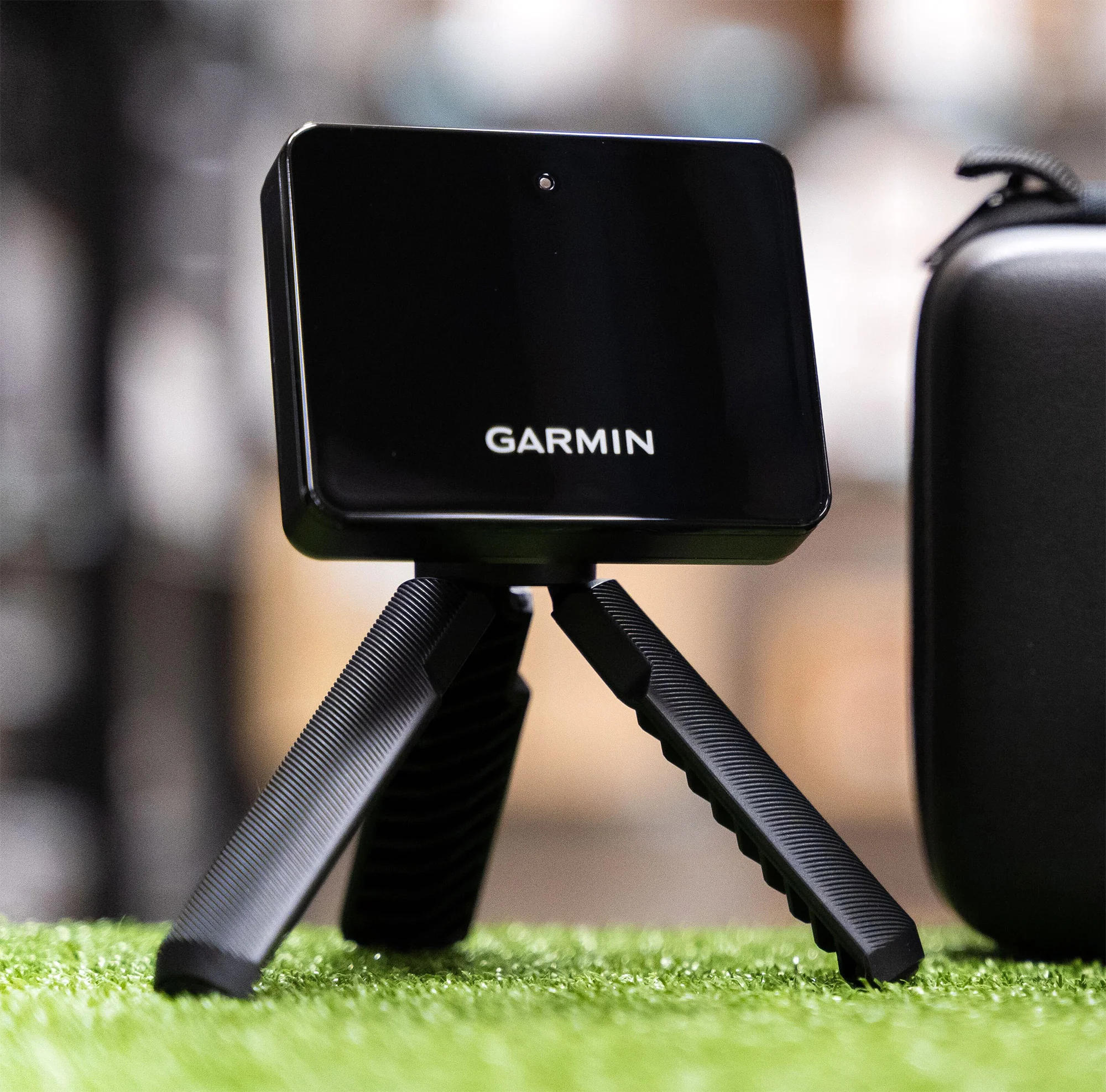Garmin Approach R10 Golf Launch Monitor & Indoor Simulator