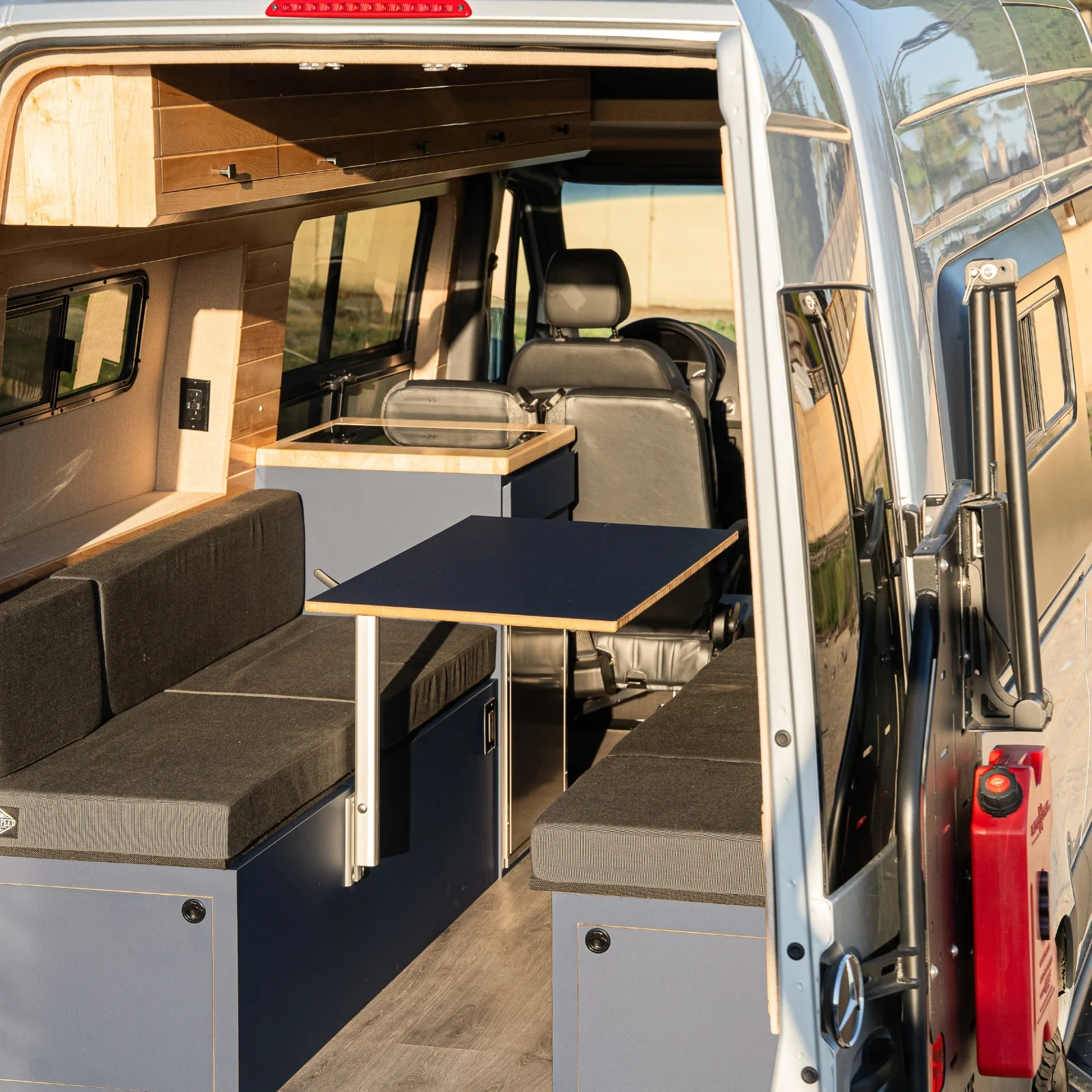 Universal Lagun Table System