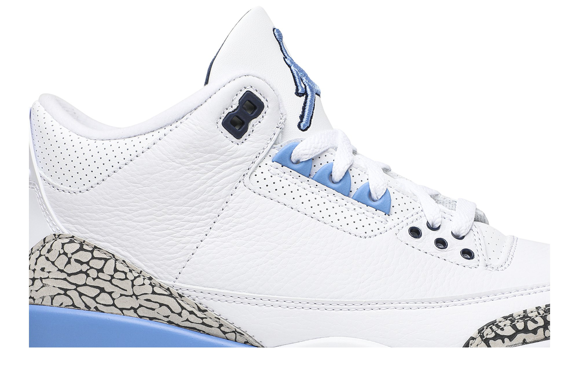 Air Jordan 3 Retro 'UNC' CT8532-104