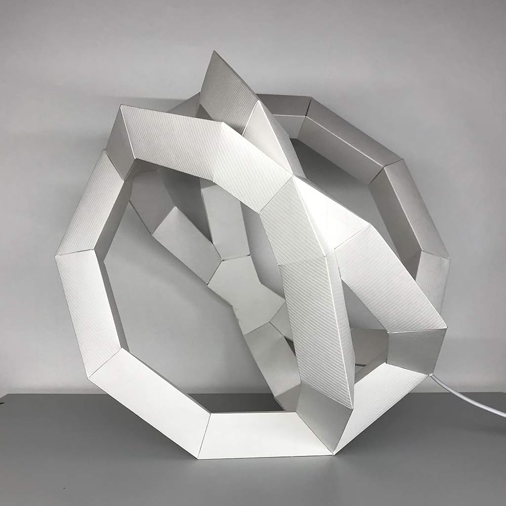 ORIGINAL GEOMETRIC DESKTOP LAMP. ATHOM.